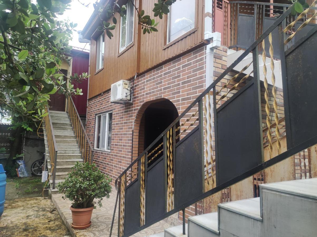 Private House In Batumi Hotel Ngoại thất bức ảnh