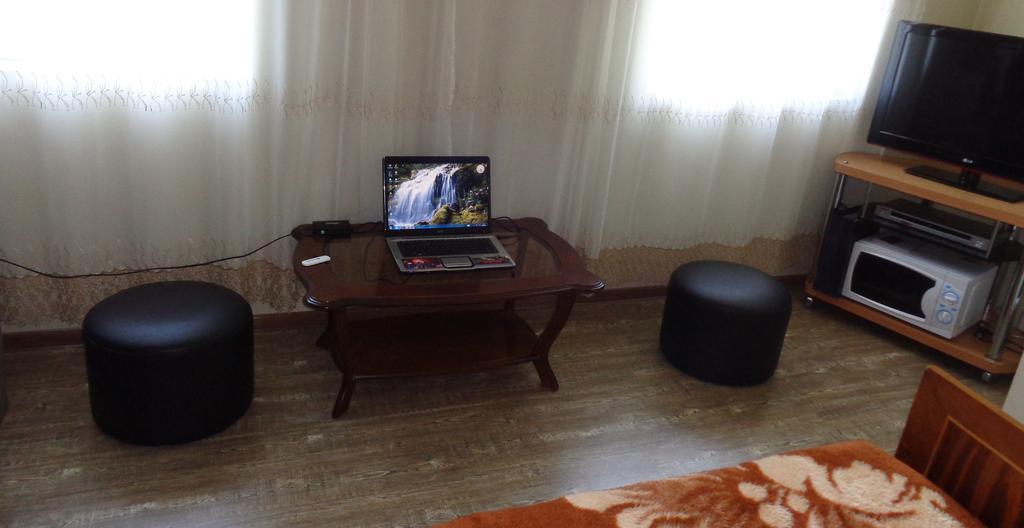 Private House In Batumi Hotel Phòng bức ảnh